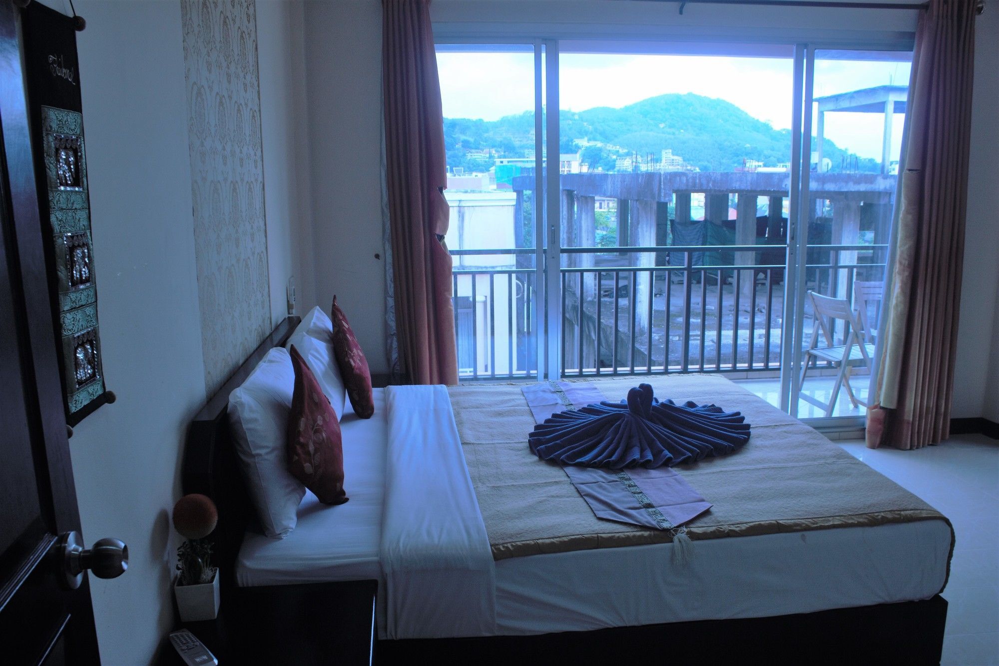 Ramaz Hotel Patong Екстер'єр фото