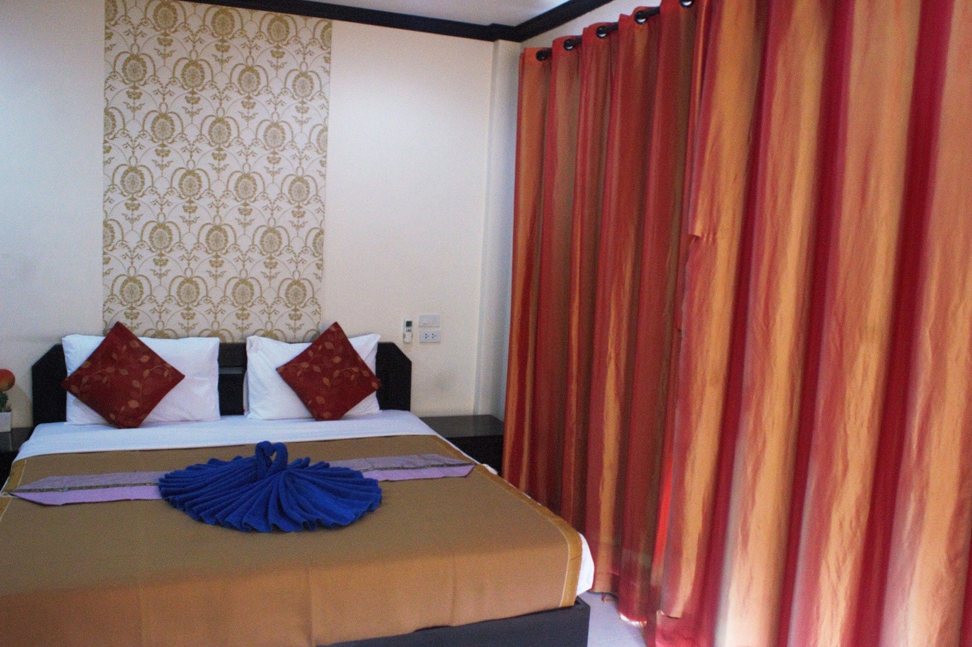 Ramaz Hotel Patong Екстер'єр фото